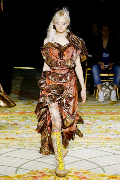 Look 53